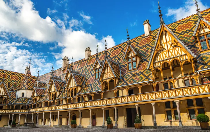 Innenhof des Hôtel-Dieu, Beaune, Frankreich