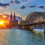 Köln bei Sonnenuntergang