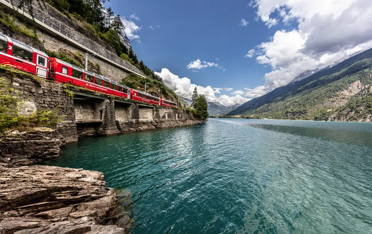 Bernina Express am Lago di Poschiavo