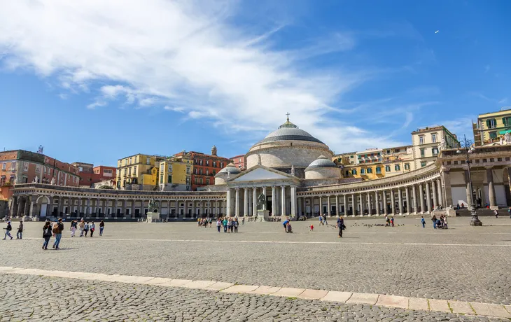 Piazza del Plebiscito in Neapel