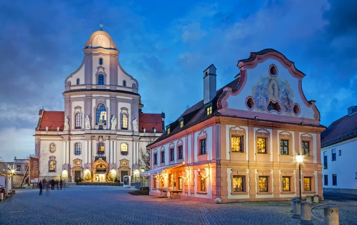 Altötting mit Basilika St. Anna