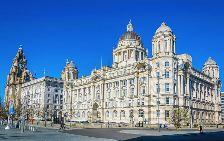 eine der drei Grazien in Liverpool: Port of Liverpool Building oder Harbour Port Building