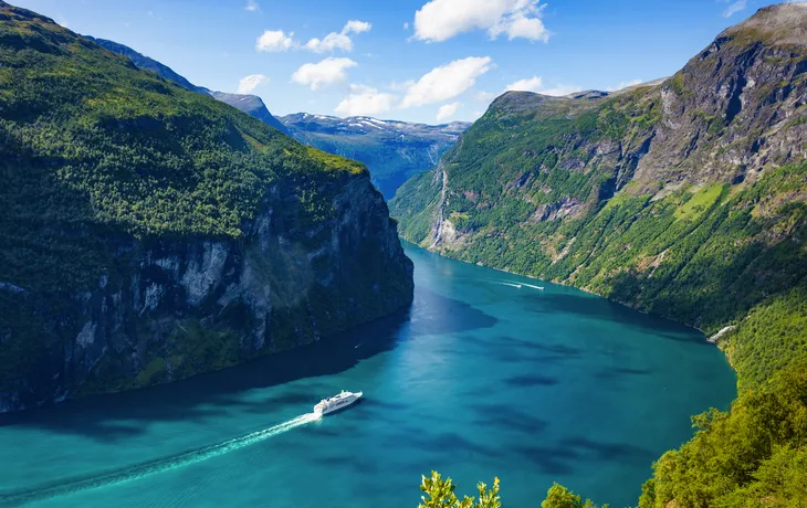 Geirangerfjord mit Kreuzfahrtschiff