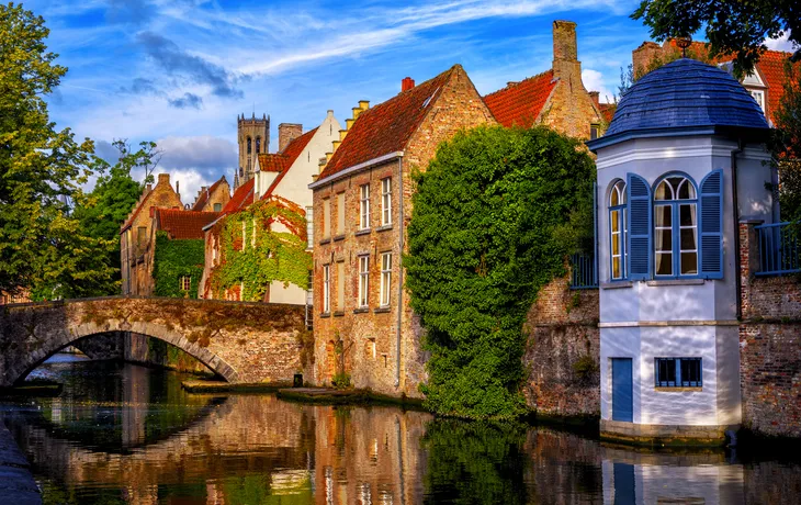 historische Backsteinhäuser in Brügges mittelalterlicher Altstadt