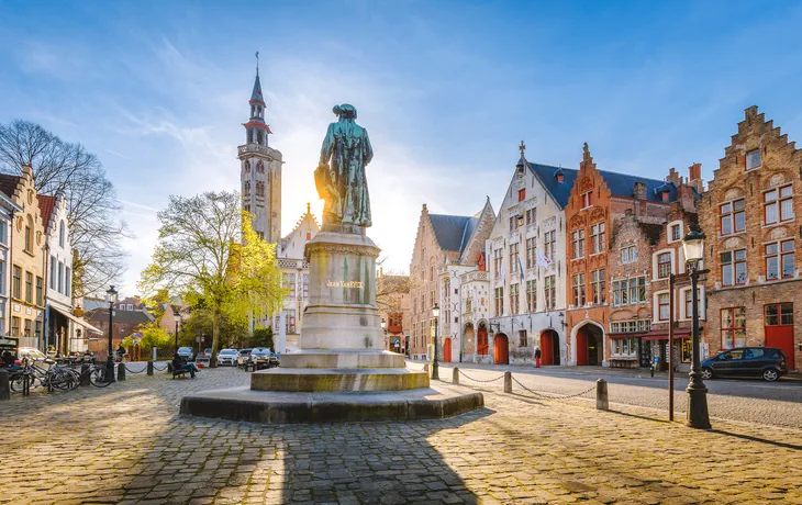 Jan-van-Eyck-Platz in Brügge, Belgien